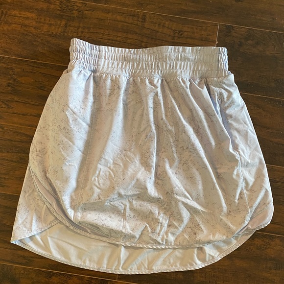 SOLD Lululemon Skort - Picture 1 of 4